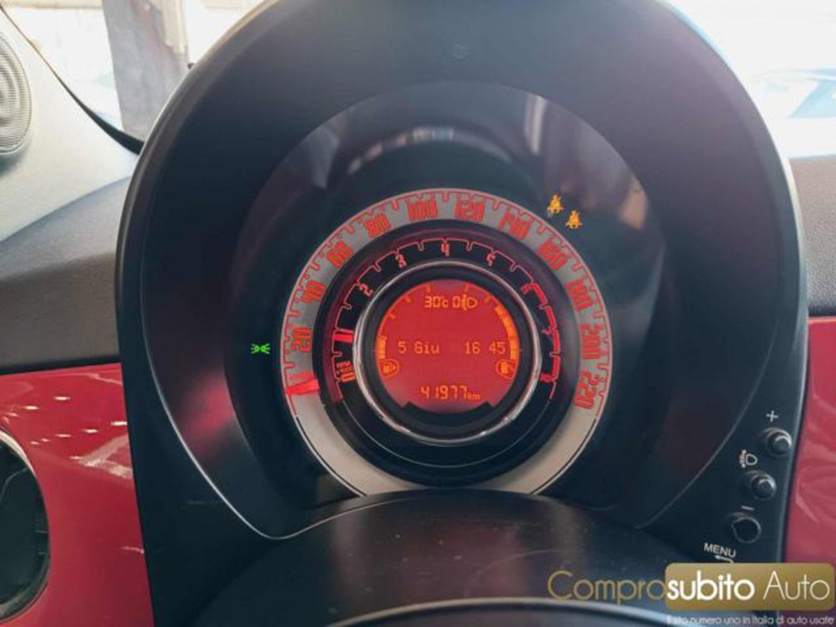 Fiat 500 1.0 Hybrid Red (14)