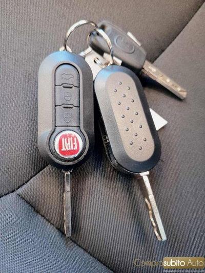 Fiat 500 1.0 Hybrid Red (18)