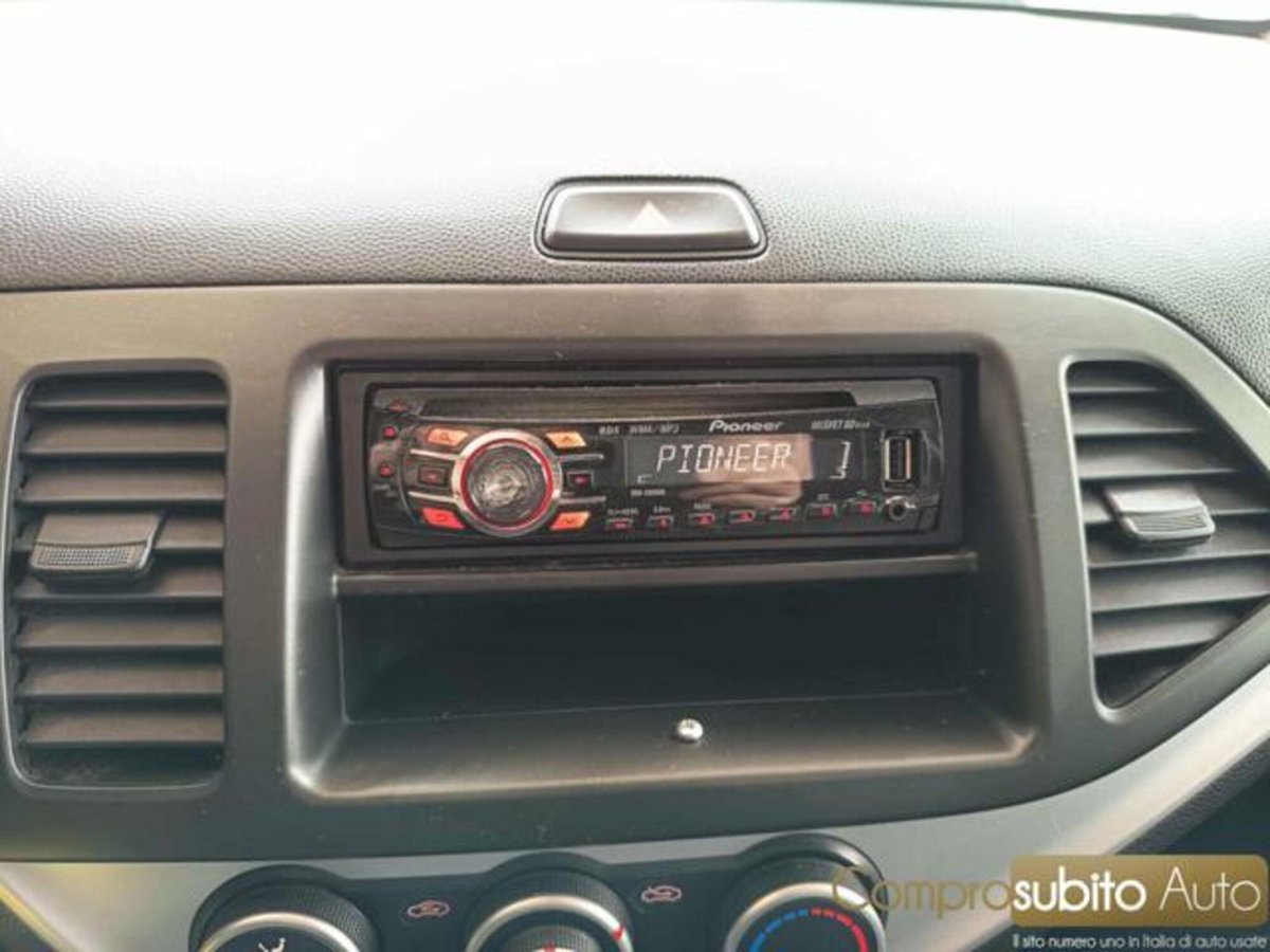Kia Picanto 1.0 12V 5 porte City (18)