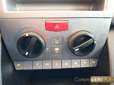 Lancia Ypsilon 1.3 MJT 75 CV Diva (19)