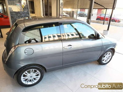 Lancia Ypsilon 1.3 MJT 75 CV Diva (4)