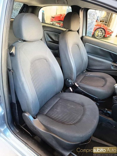 Lancia Ypsilon 1.3 MJT 75 CV Diva (9)