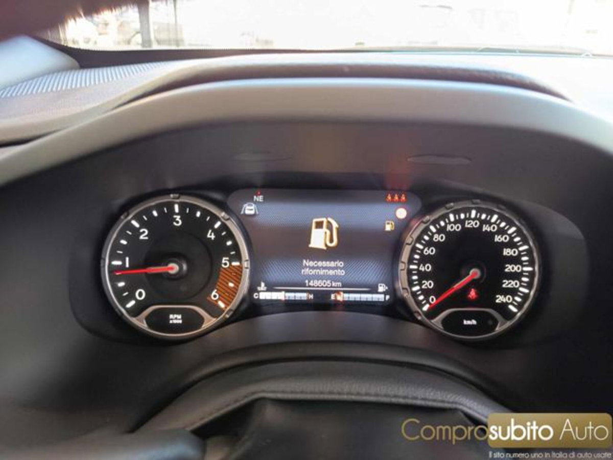 Jeep Renegade 1.6 Mjt 130 CV S (13)