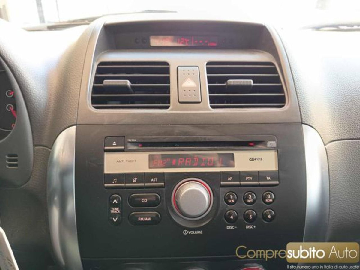 Fiat Sedici 1.9 MJT 4x4 Dynamic (14)
