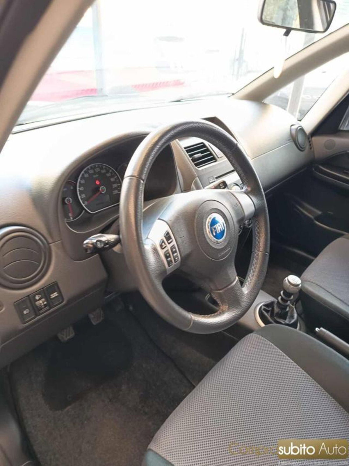 Fiat Sedici 1.9 MJT 4x4 Dynamic (17)