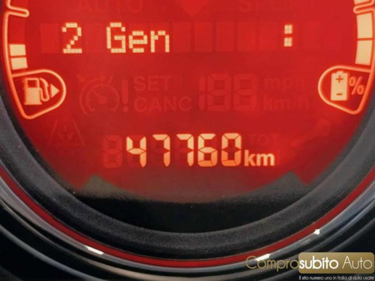 Fiat 500 1.0 Hybrid Red (13)