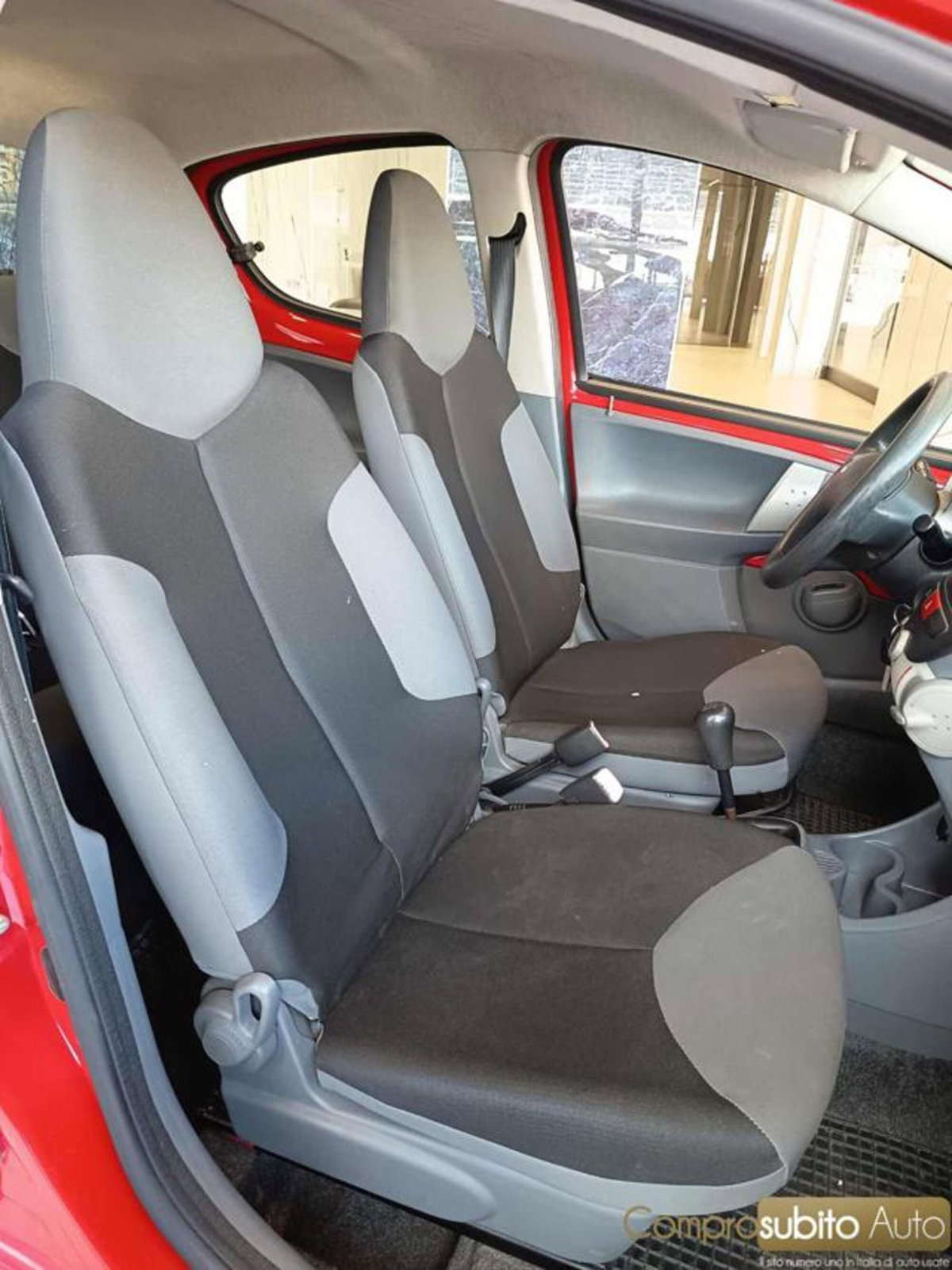 Peugeot 107 68CV 5p. Desir (18)