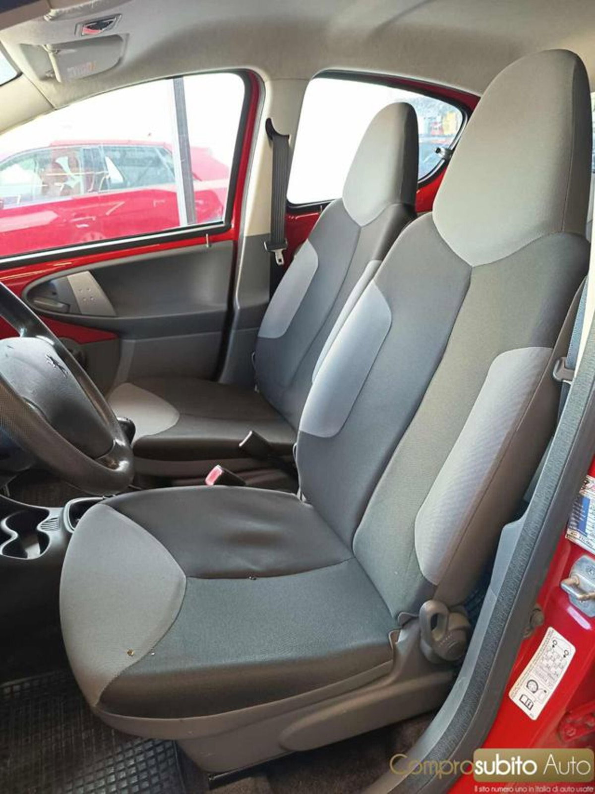 Peugeot 107 68CV 5p. Desir (9)