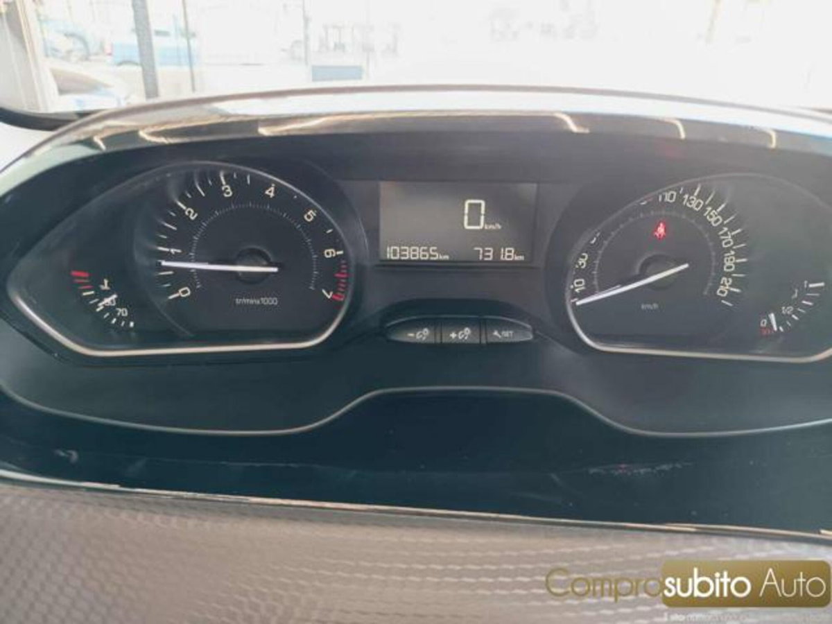 Peugeot 2008 Turbo 110 S&S Allure (14)