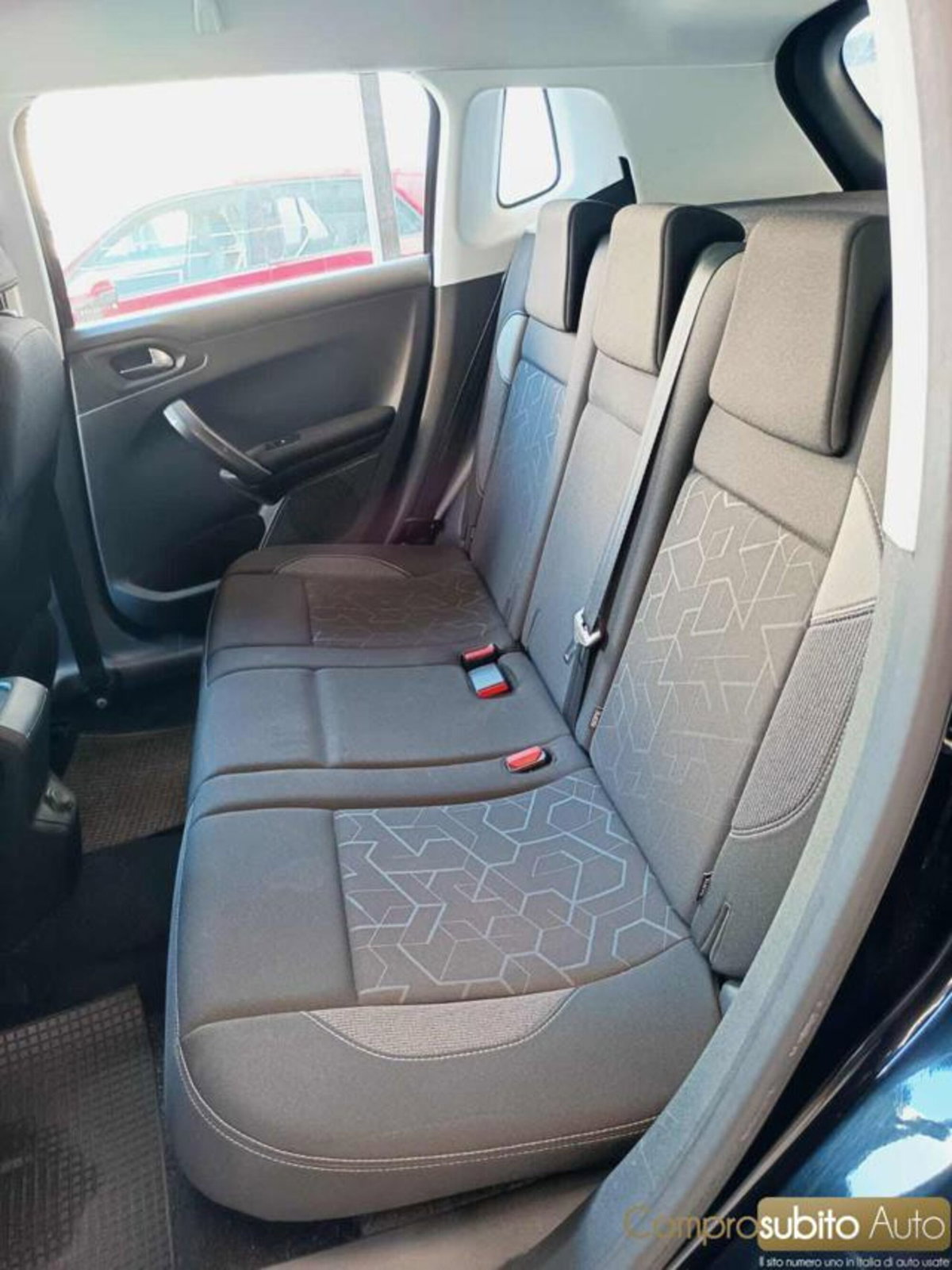 Peugeot 2008 Turbo 110 S&S Allure (18)