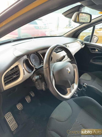 Ds DS 3 Coupé DS 3 1.4 VTi 95 CMP-5 Chic (10)