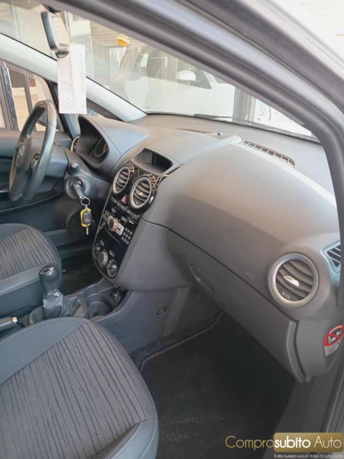 Opel Corsa 1.2 85CV 5 porte GPL-TECH Edition (11)