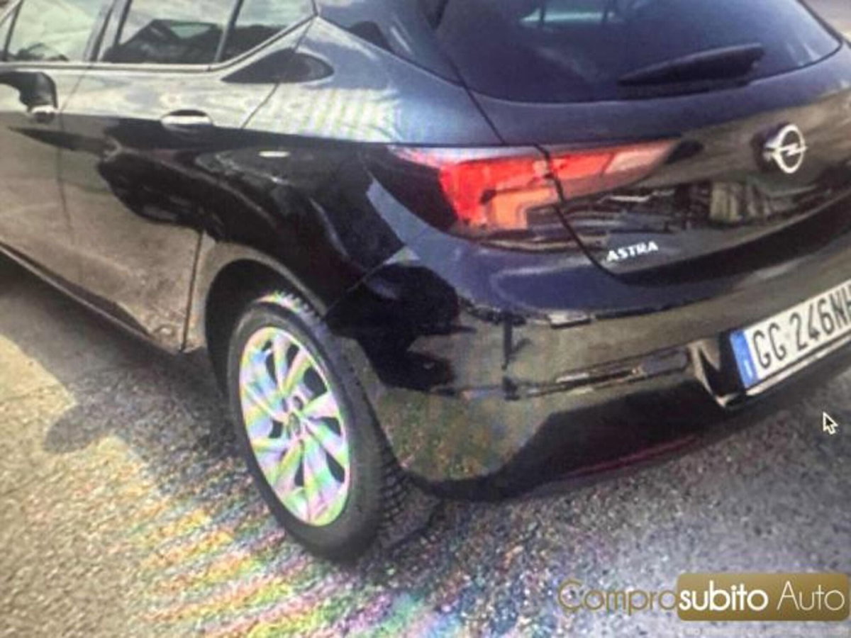 Opel Astra 1.5 CDTI 105 CV S&S 5 porte Business Elegance (4)