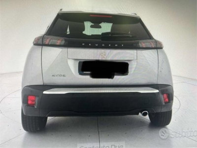 Peugeot 2008 BlueHDi 130 S&S EAT8 Allure Pack (5)
