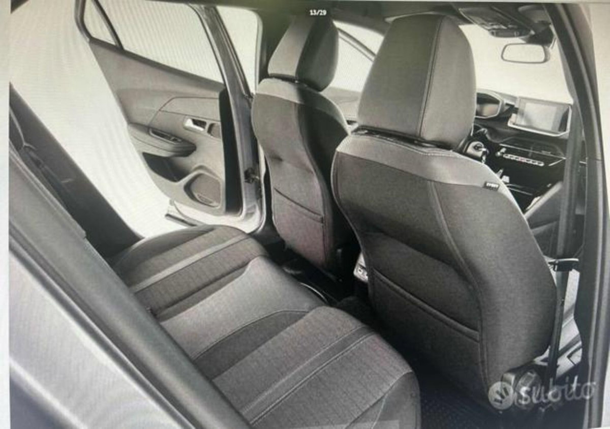 Peugeot 2008 BlueHDi 130 S&S EAT8 Allure Pack (8)
