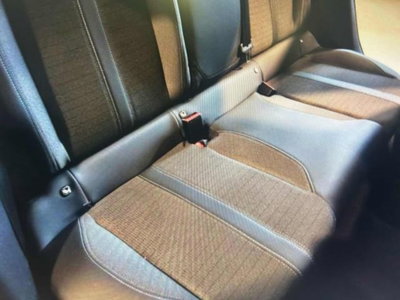 Peugeot 2008 BlueHDi 130 S&S EAT8 Allure Pack (11)