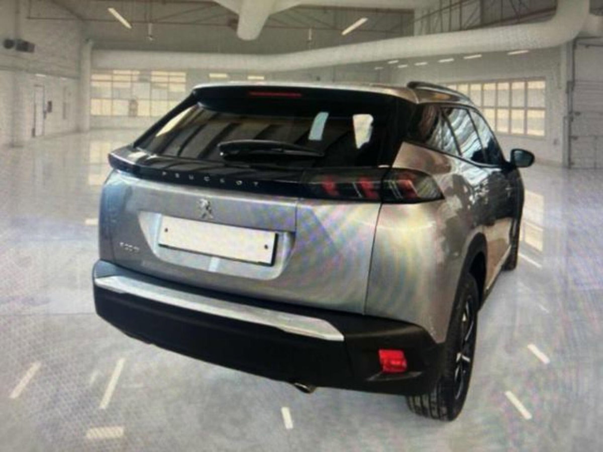 Peugeot 2008 BlueHDi 130 S&S EAT8 Allure Pack (3)