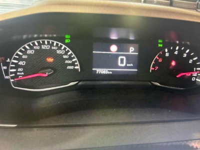 Peugeot 2008 BlueHDi 130 S&S EAT8 Allure Pack (7)