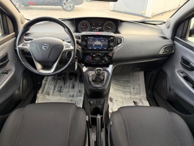 Lancia Ypsilon 1.0 FireFly 5 porte S&S Hybrid Gold Plus (20)