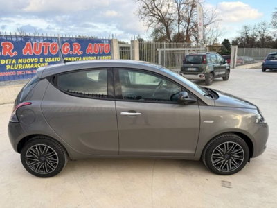 Lancia Ypsilon 1.0 FireFly 5 porte S&S Hybrid Gold Plus (5)
