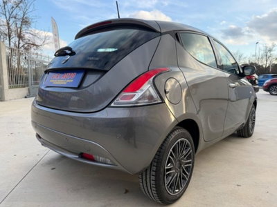 Lancia Ypsilon 1.0 FireFly 5 porte S&S Hybrid Gold Plus (8)
