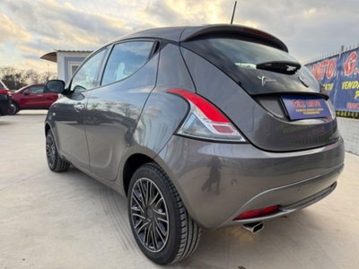 Lancia Ypsilon 1.0 FireFly 5 porte S&S Hybrid Gold Plus (9)