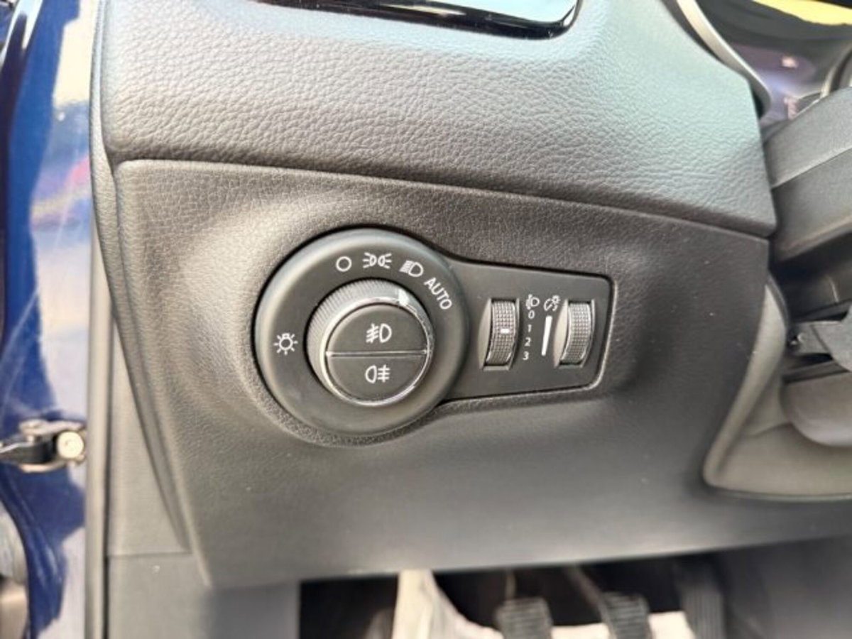 Jeep Compass 1.6 Multijet II 2WD Limited (19)