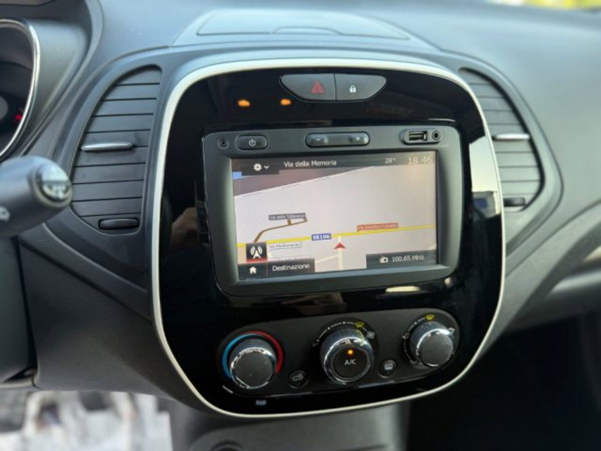 Renault Captur 1.5 dCi 8V 90 CV EDC Energy R-Link (15)