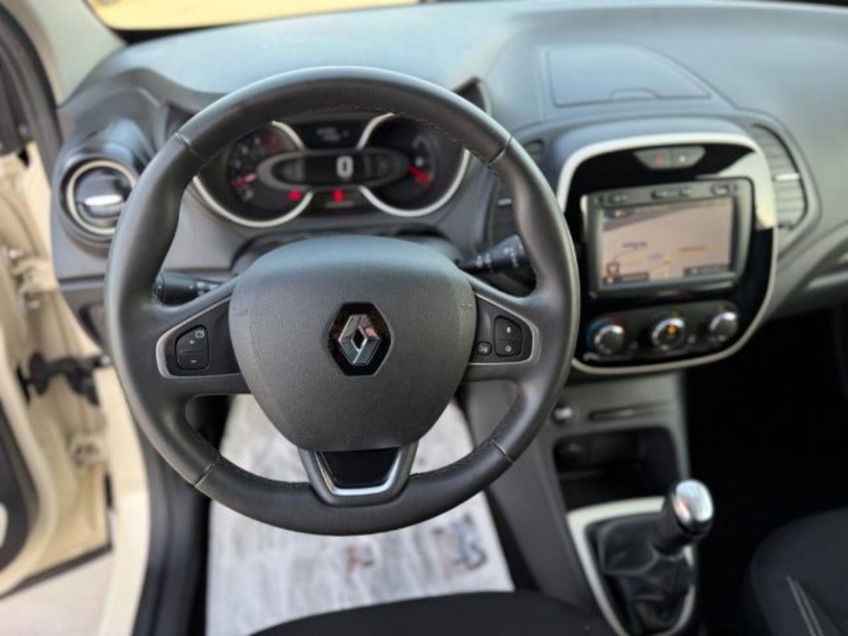 Renault Captur 1.5 dCi 8V 90 CV EDC Energy R-Link (16)