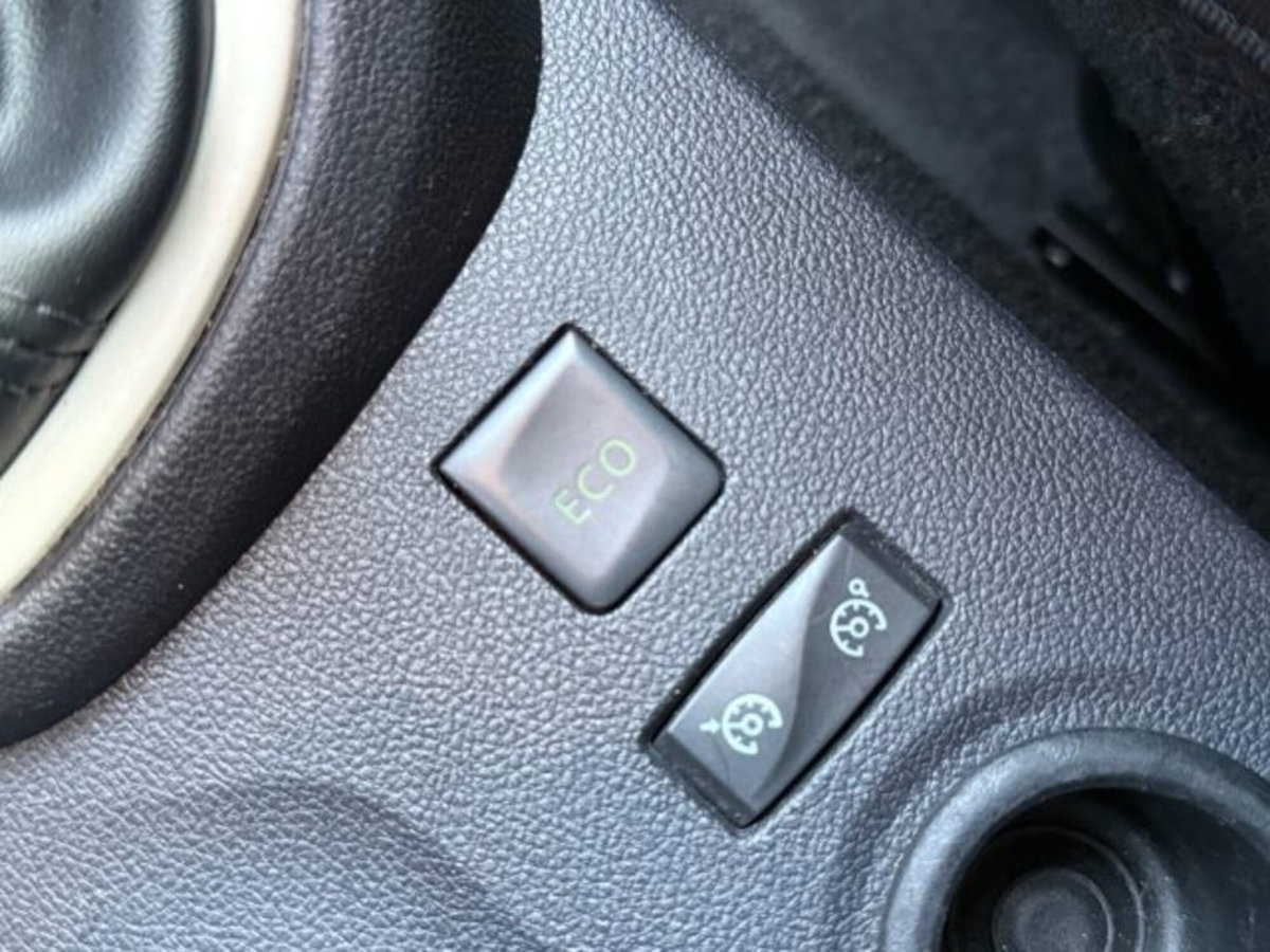 Renault Captur 1.5 dCi 8V 90 CV EDC Energy R-Link (20)
