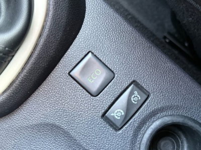 Renault Captur 1.5 dCi 8V 90 CV EDC Energy R-Link (20)