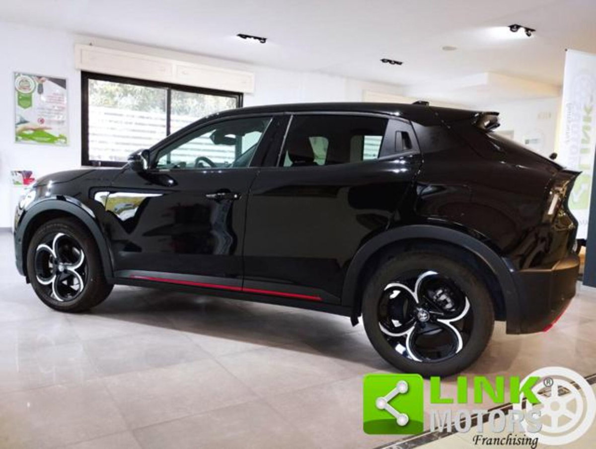 Alfa Romeo Junior elettrica Speciale 156cv (8)
