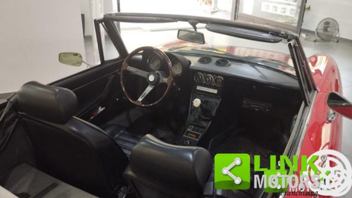 Alfa Romeo Spider 2.0 Veloce (15)