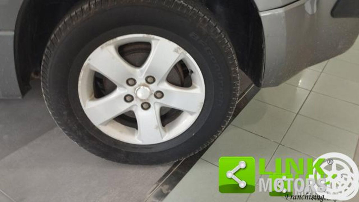 Suzuki Grand Vitara 1.9 DDiS 5 porte Executive (17)