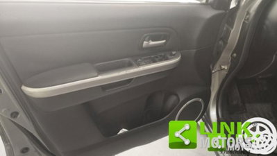 Suzuki Grand Vitara 1.9 DDiS 5 porte Executive (9)
