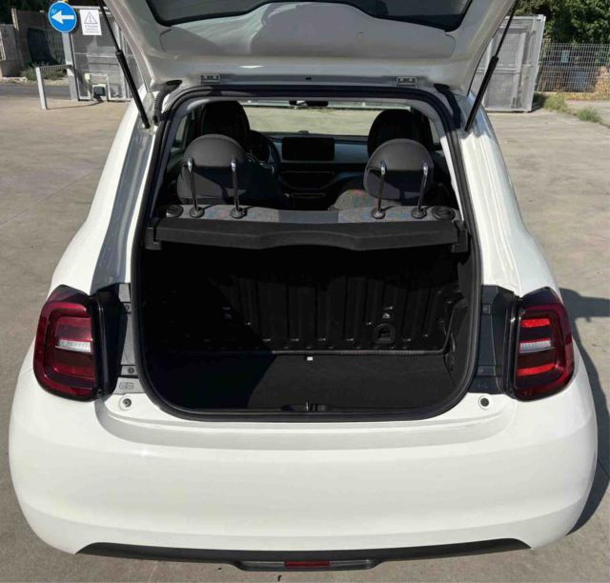 Fiat 500e Icon Berlina 42 kWh (10)