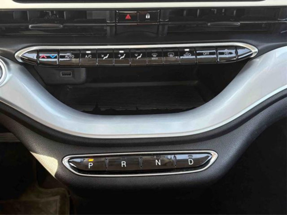 Fiat 500e Icon Berlina 42 kWh (17)