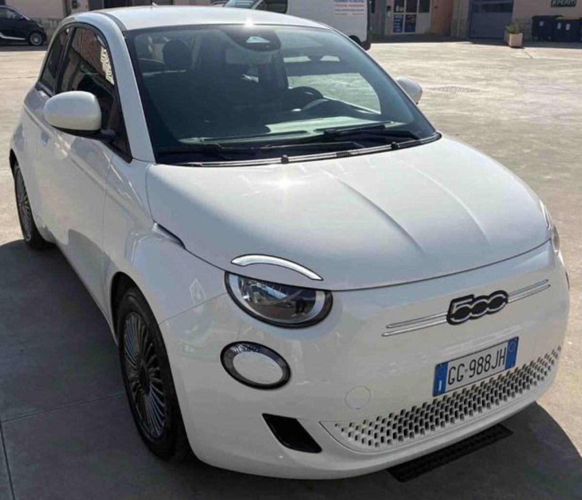 Fiat 500e Icon Berlina 42 kWh (7)