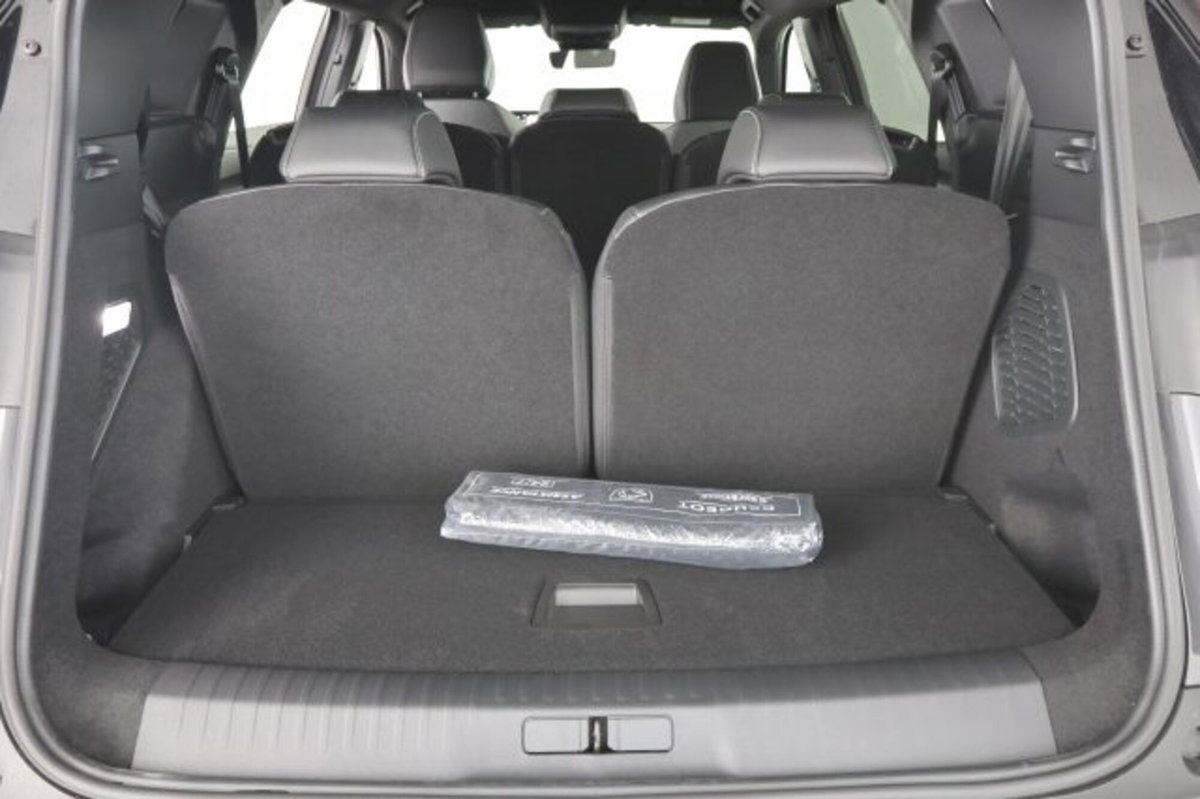 Peugeot 5008 1.2 hybrid GT 145cv 5p.ti e-dcs6 (15)