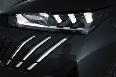 Peugeot 5008 1.2 hybrid GT 145cv 5p.ti e-dcs6 (17)