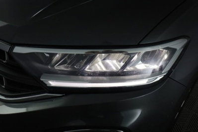 Volkswagen T-Roc 1.5 tsi Life dsg (9)