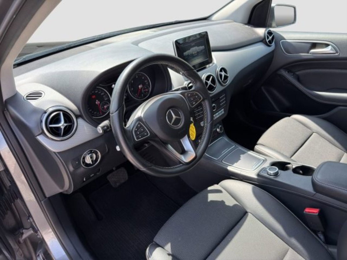 Mercedes-Benz CLA Shooting Brake 180 d Automatic Sport (9)