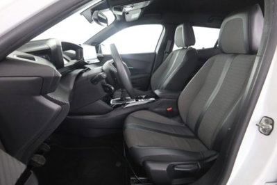 Peugeot 2008 PureTech 100 S&S Allure Pack (2)