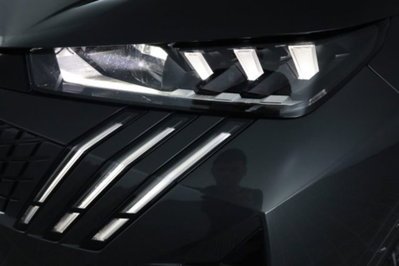 Peugeot 5008 1.2 hybrid GT 145cv 5p.ti e-dcs6 (17)