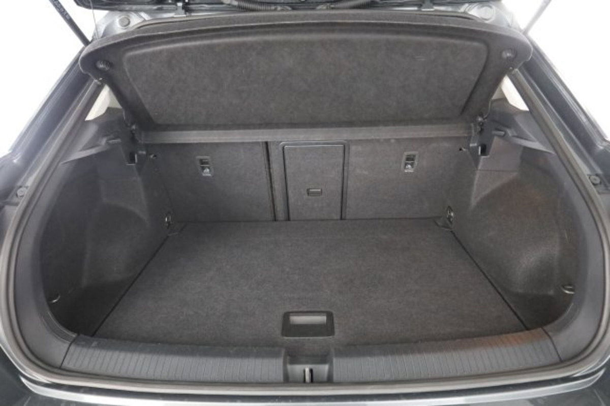 Volkswagen T-Roc 1.5 tsi Life dsg (6)
