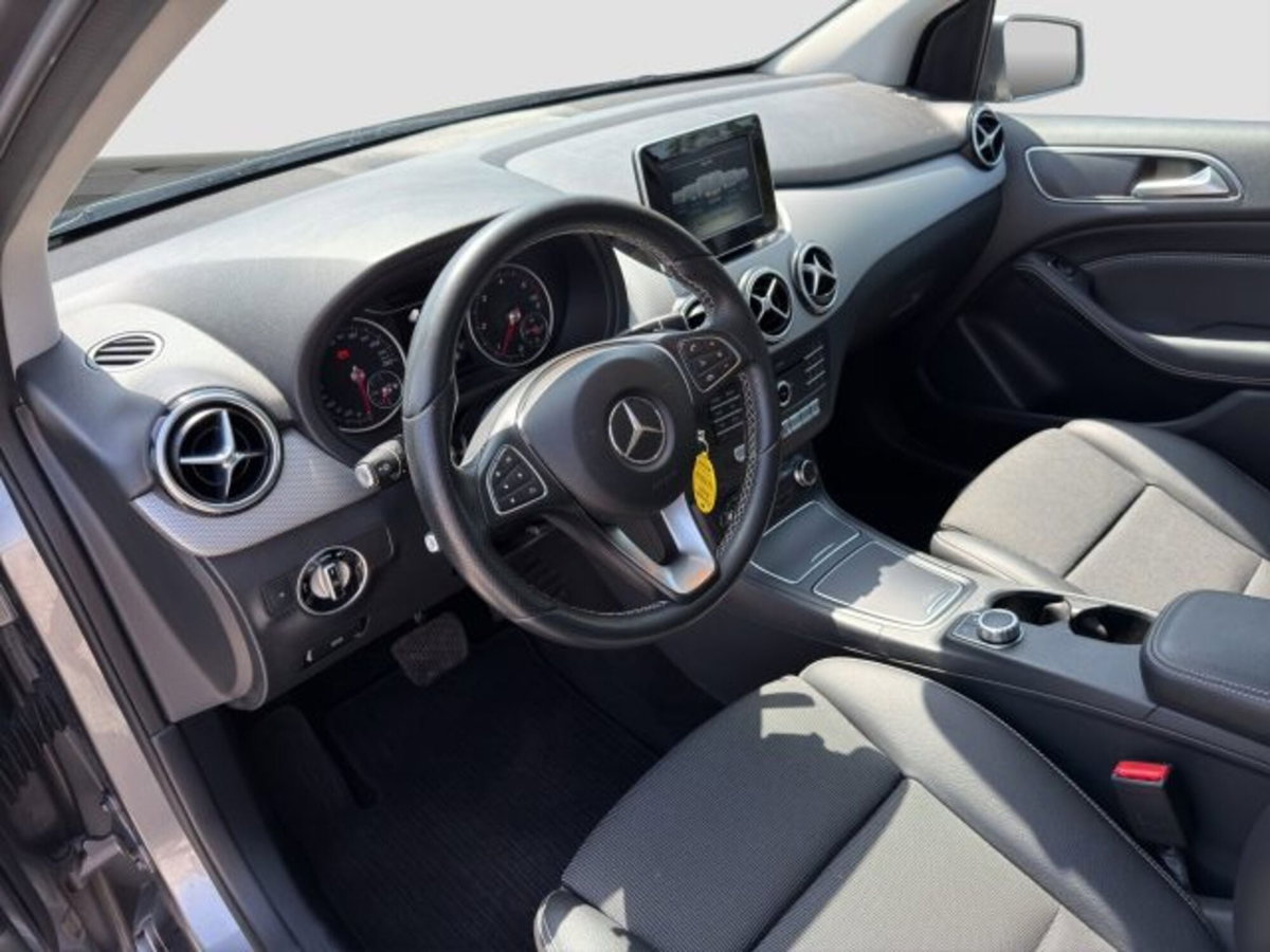 Mercedes-Benz CLA Shooting Brake 180 d Automatic Sport (9)