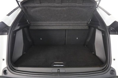 Peugeot 2008 PureTech 100 S&S Allure Pack (6)