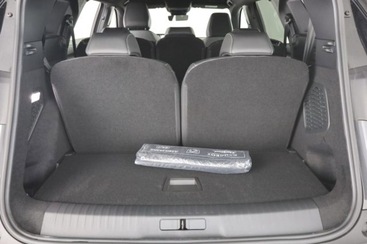 Peugeot 5008 1.2 hybrid GT 145cv 5p.ti e-dcs6 (15)