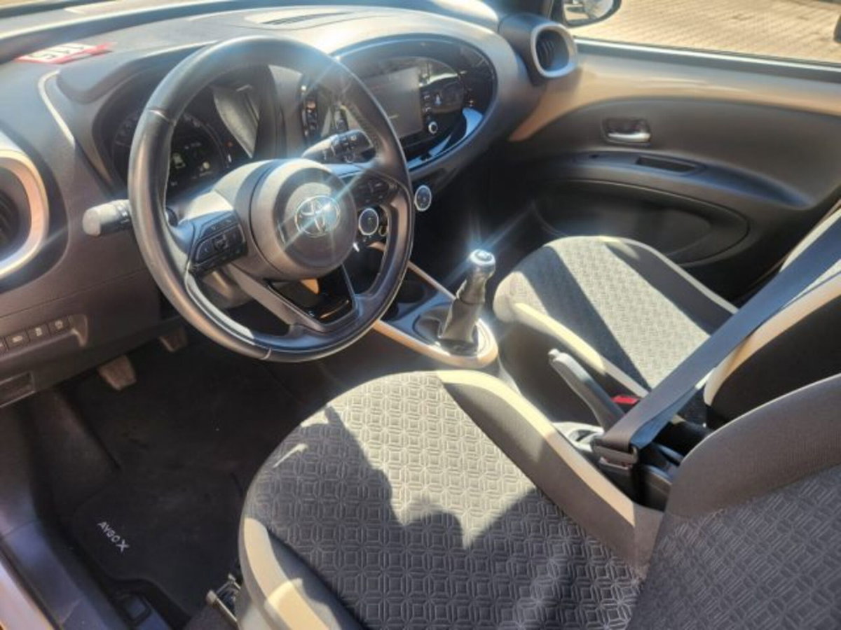 Toyota Aygo X 1.0 VVT-i 72 CV 5p. Undercover S-CVT (9)