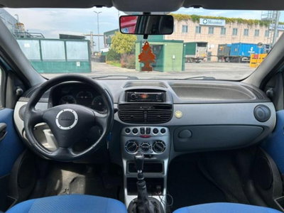 Fiat Punto 1.2i 16V cat 3 porte ELX (10)